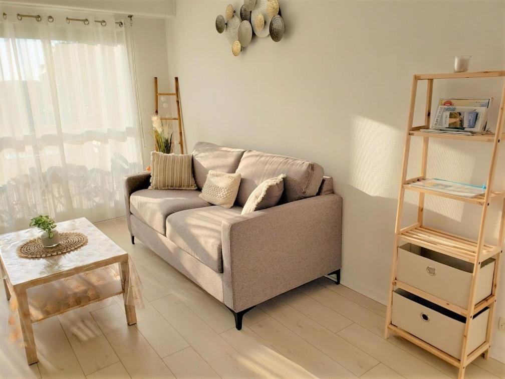 Cabourg - Bel Appartement Lumineux Avec Balcon Dans Residence Privee Exterior foto
